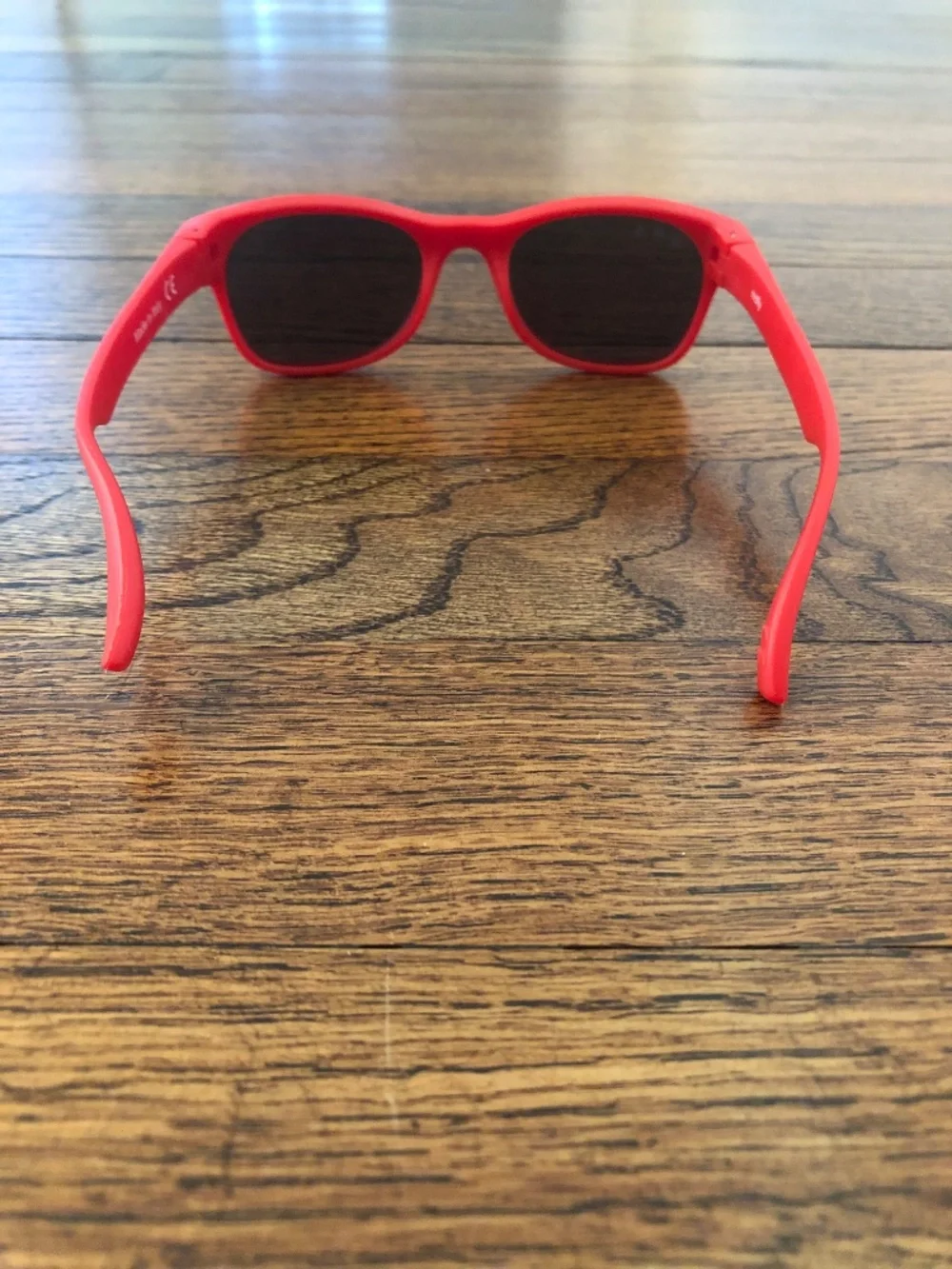 Roshambo McFly Sunglasses with Red Frames and Black Lenses, Toddler Size